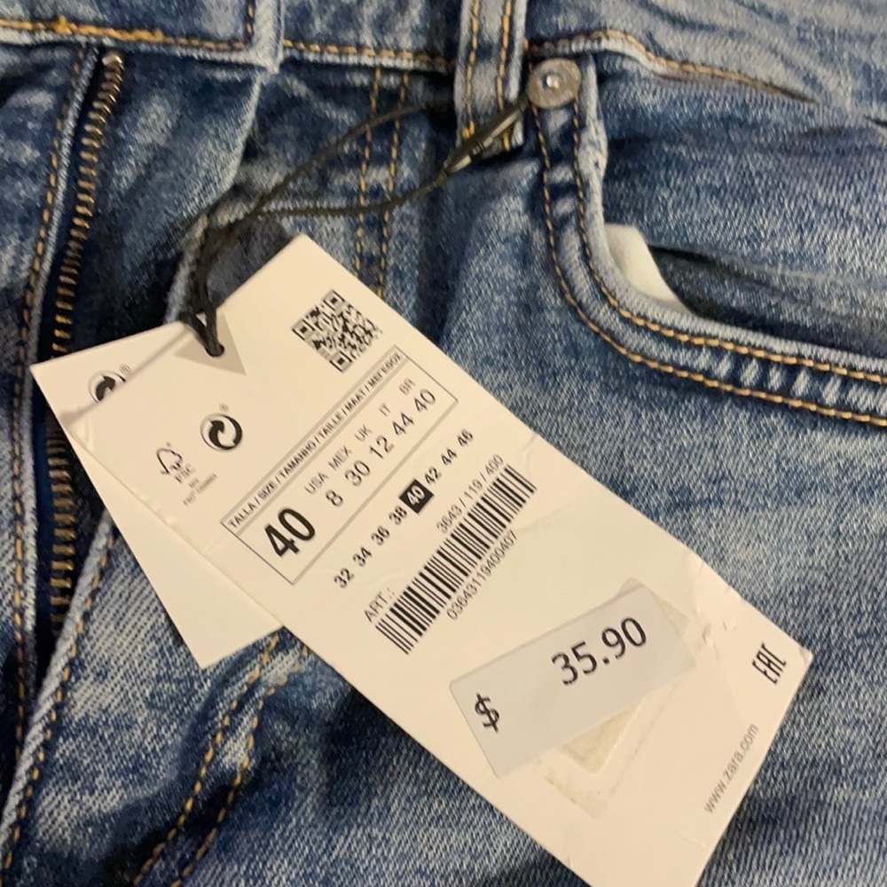 Zara CROPPED FLARE‎ JEANS - Picture 2 of 9